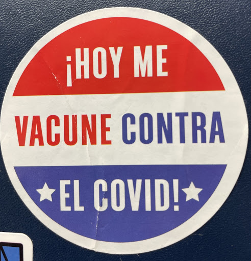 Sticker that says “¡Hoy me vacuné contra el COVID!”(english translation: “Today I vaccinated against COVID!”)